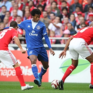 Everton's Joao Alves vs Benfica's Luisao and Amorim: A Tense Europa League Showdown at Estadio da Luz
