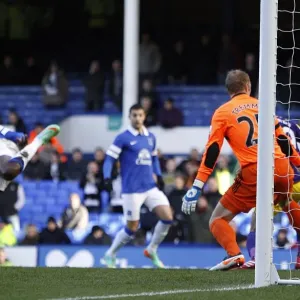 Everton FC Print: Lacina Traore Scores Against Swansea City (16-02-2014) Everton FC Print: Lacina Traore Scores Against Swansea City (16-02-2014)