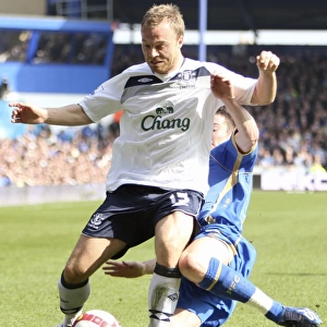Everton's Lars Jacobsen in Action Against Portsmouth (08/09 Premier League)