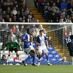 Everton's Lee Carsley Takes Shot Against Birmingham City, Barclays Premier League 2007-08 Everton's Lee Carsley Takes Shot Against Birmingham City, Barclays Premier League 2007-08