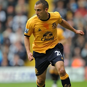 Everton's Leon Osman in Action: Thrilling Moment from Everton vs. West Bromwich Albion (May 2011)