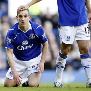 Everton's Leon Osman in FA Cup Quarterfinal Action: Everton vs Middlesbrough (08/09) Everton's Leon Osman in FA Cup Quarterfinal Action: Everton vs Middlesbrough (08/09)