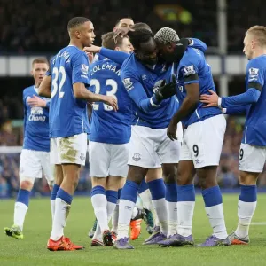Everton's Lukaku Scores Brace: 2-0 Lead over Aston Villa (Premier League) Everton's Lukaku Scores Brace: 2-0 Lead over Aston Villa (Premier League)