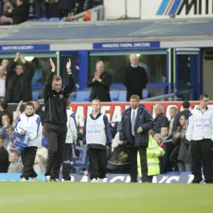 Everton's Moyes Salutes Adoring Fans: A Heartfelt Moment at Goodison Park (Everton vs Middlesbrough)