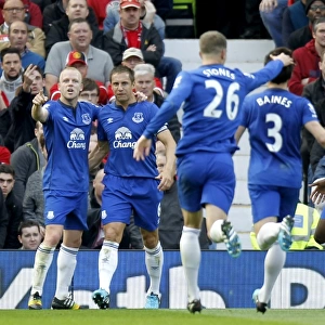 Everton's Naismith Scores Opening Goal Against Manchester United