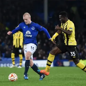 Everton's Naismith Slips Past Young Boys Sanogo in Europa League Showdown at Goodison Park Everton's Naismith Slips Past Young Boys Sanogo in Europa League Showdown at Goodison Park