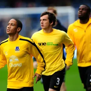 Everton's Pienaar and Anichebe Refuse to Wear Anti-Racism Shirts Before Queens Park Rangers Match Everton's Pienaar and Anichebe Refuse to Wear Anti-Racism Shirts Before Queens Park Rangers Match