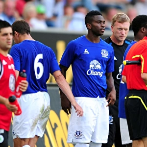 Everton's Ready Replacement: Joseph Yobo Awaits on the Touchline