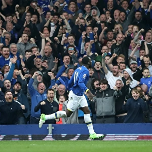 Everton's Romelu Lukaku Celebrates Scoring Four Goals vs. Leicester City (Premier League 2016-17, Everton v Leicester City, Goodison Park)