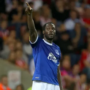 Everton's Romelu Lukaku Celebrates Scoring the Second Goal Against Sunderland in Premier League at Stadium of Light