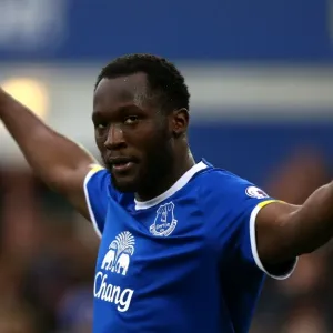 Everton's Romelu Lukaku Scores Brace: 2-0 Lead Over Sunderland (Premier League, Goodison Park) Everton's Romelu Lukaku Scores Brace: 2-0 Lead Over Sunderland (Premier League, Goodison Park)