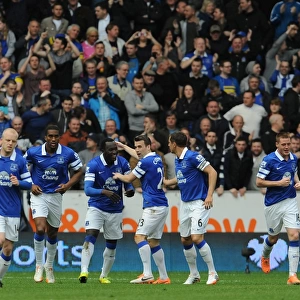 Everton's Romelu Lukaku Scores and Celebrates Second Goal Against Hull City in Barclays Premier League