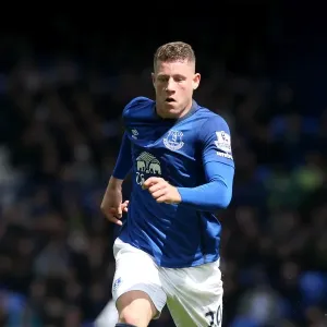 Everton's Ross Barkley in Action: Thrilling Moments from Everton vs Sunderland at Goodison Park Everton's Ross Barkley in Action: Thrilling Moments from Everton vs Sunderland at Goodison Park
