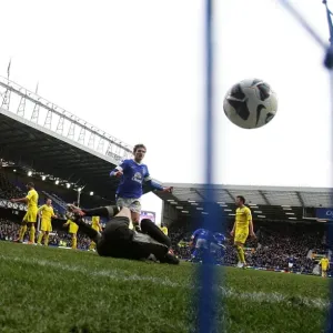 Everton Steven Pienaar Print - Goodison Park Match Action 02-03-2013 Everton Steven Pienaar Print - Goodison Park Match Action 02-03-2013