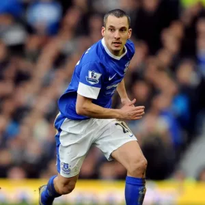 Everton's Thrilling 3-3 Draw with Aston Villa: Leon Osman's Memorable Performance (02-02-2013, Goodison Park) Everton's Thrilling 3-3 Draw with Aston Villa: Leon Osman's Memorable Performance (02-02-2013, Goodison Park)
