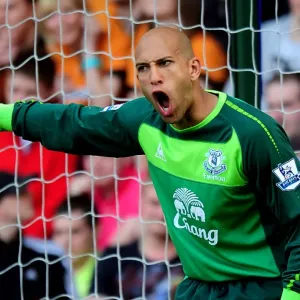 Everton's Tim Howard in Action: Everton vs. Wolverhampton Wanderers, Barclays Premier League (09 April 2011) Everton's Tim Howard in Action: Everton vs. Wolverhampton Wanderers, Barclays Premier League (09 April 2011)