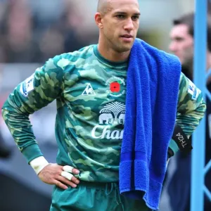 Everton's Tim Howard in Action: Premier League Clash at Newcastle United's St. James Park (November 2011) Everton's Tim Howard in Action: Premier League Clash at Newcastle United's St. James Park (November 2011)