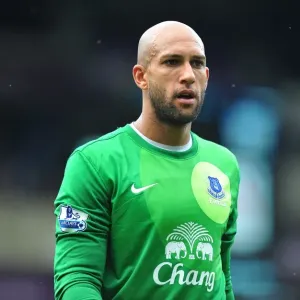 Everton's Tim Howard Shines in Shutout Victory over West Bromwich Albion (01-09-2012) Everton's Tim Howard Shines in Shutout Victory over West Bromwich Albion (01-09-2012)