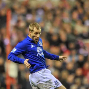 Everton's Tony Hibbert in Action: Everton vs. Sunderland, Barclays Premier League, Stadium of Light (2011) Everton's Tony Hibbert in Action: Everton vs. Sunderland, Barclays Premier League, Stadium of Light (2011)