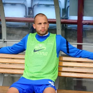 Everton's Triumph: Heitinga's Heroics Against Aston Villa (3-1, August 25, 2012)