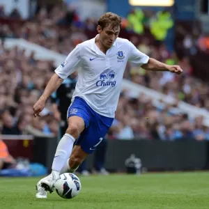 Everton's Triumph: Jelavic's Brace Leads to Glorious 3-1 Victory over Aston Villa (August 25, 2012, Barclays Premier League)