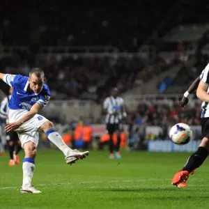 Everton's Triumph: Osman Scores Third in Dominant 3-0 Win Over Newcastle United (25-03-2014, St. James Park) Everton's Triumph: Osman Scores Third in Dominant 3-0 Win Over Newcastle United (25-03-2014, St. James Park)
