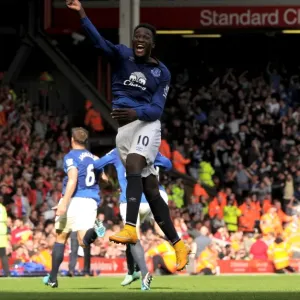 Everton's Unforgettable Moment: Lukaku and Jagielka Celebrate First Goal Against Liverpool at Anfield Everton's Unforgettable Moment: Lukaku and Jagielka Celebrate First Goal Against Liverpool at Anfield