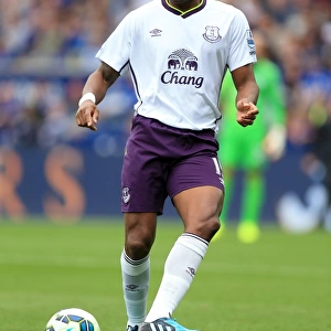 Everton's Unyielding Defender: Sylvain Distin at King Power Stadium - Barclays Premier League