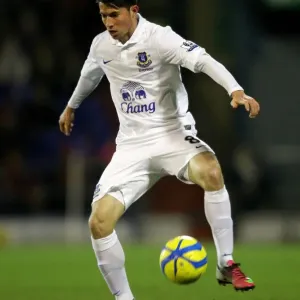 FA Cup Fifth Round: Bryan Oviedo's Thrilling Performance - Oldham Athletic vs. Everton FA Cup Fifth Round: Bryan Oviedo's Thrilling Performance - Oldham Athletic vs. Everton