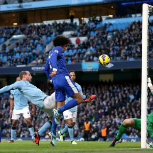 Fellaini's Strike: Manchester City vs. Everton - A 1-1 Barclays Premier League Battle at Etihad Stadium (December 1, 2012)