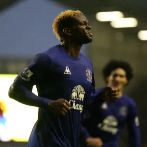 Five-Star Saha: Everton's Dominant Display against Blackpool (05.02.2011) - Louis Saha's Hat-Trick Five-Star Saha: Everton's Dominant Display against Blackpool (05.02.2011) - Louis Saha's Hat-Trick