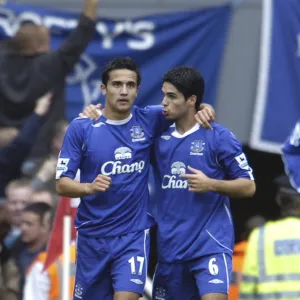 Football - Arsenal v Everton FA Barclays Premiership - Emirates Stadium - 06 / 07 - 28 / 10 / 06 Tim Cahill celebrates scoring the first goal for Everton with team mate Mikel Arteta Mandatory Credit: Action Images / Tony O Brien