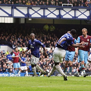 Football - Everton v Aston Villa Barclays Premier League - Goodison Park - 27 / 4 / 08 Joseph Yobo (C) scores Evertons second goal Mandatory Credit: Action Images / Scott Heavey Livepic NO ONLINE / INTERNET USE WITHOUT A LICENCE FROM THE FOOTBALL DATA