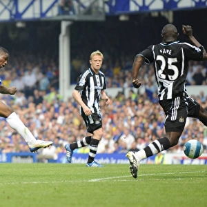 Football - Everton v Newcastle United Barclays Premier League - Goodison Park - 11 / 5 / 08 Evertons Victor Anichebe gets a shot on goal Mandatory Credit: Action Images / Keith Williams Livepic NO ONLINE / INTERNET USE WITHOUT A LICENCE FROM THE FOOTB
