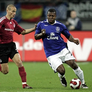 Football - FC Nurnberg v Everton UEFA Cup Group Stage - Second Round Matchday Two Group A - EasyCredit-Stadion, Nurnberg, Germany - 8 / 11 / 07 Evertons Yakubu in action with Nurnbergs Peer Kluge (L) Mandatory Credit: Action Images / Keith