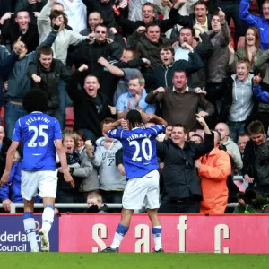 Football - Sunderland v Everton - Barclays Premier League - Stadium of Light - 08/09 - 3/5/09 Steven Pienaar (R)