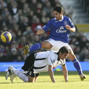 Fulham v Everton 4 / 11 / 06 Franck Queudrue of Fulham in action with Evertons Mikel Arteta