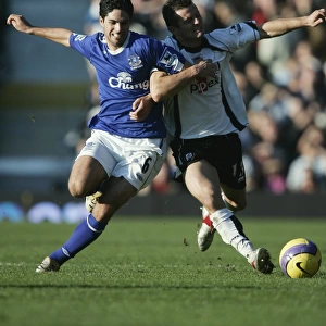 Fulham v Everton 4 / 11 / 06 Tomasz Radzinski Fulham in action against Mikel Arteta