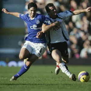 Fulham v Everton 4 / 11 / 06 Tomasz Radzinski Fulham in action against Mikel Arteta Fulham v Everton 4 / 11 / 06 Tomasz Radzinski Fulham in action against Mikel Arteta