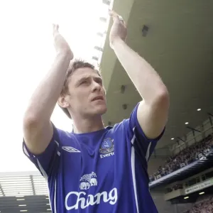 Gary Naysmith of Everton Football Club Shows Appreciation to Adoring Fans Gary Naysmith of Everton Football Club Shows Appreciation to Adoring Fans