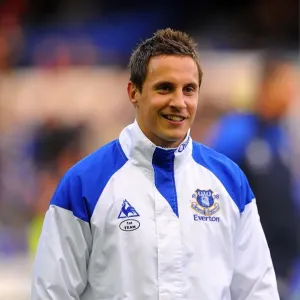 Gritty Phil Jagielka: Everton's Unyielding Performance Against Tottenham Hotspur (10 March 2012, Goodison Park) Gritty Phil Jagielka: Everton's Unyielding Performance Against Tottenham Hotspur (10 March 2012, Goodison Park)