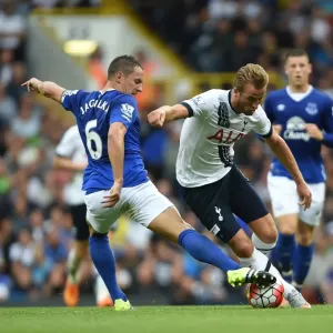 Harry Kane vs. Phil Jagielka: A Tackle to Remember - Tottenham Hotspur vs. Everton, Premier League