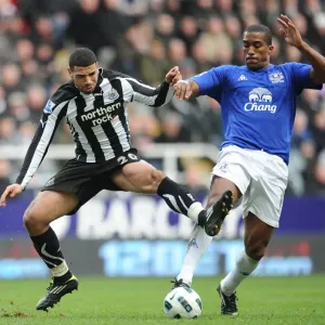 Intense Clash: Leon Best vs Sylvain Distin - Newcastle United vs Everton, Barclays Premier League (05 March 2011) Intense Clash: Leon Best vs Sylvain Distin - Newcastle United vs Everton, Barclays Premier League (05 March 2011)
