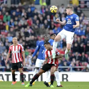 Intense Header Battle: McCarthy vs Bridcutt in Sunderland vs Everton Premier League Clash Intense Header Battle: McCarthy vs Bridcutt in Sunderland vs Everton Premier League Clash