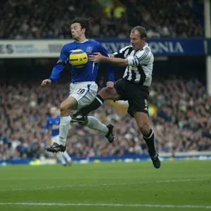 Intense Rivalry: Alan Shearer vs. Simon Davies - A Football Showdown at Everton Intense Rivalry: Alan Shearer vs. Simon Davies - A Football Showdown at Everton