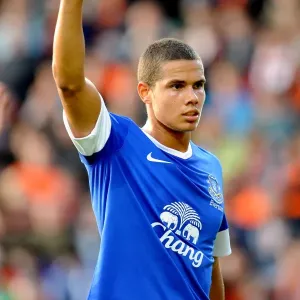 Jack Rodwell in Action: Everton's Pre-Season Battle at Tannadice Park Against Dundee United