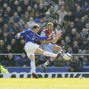 Season 05-06 Poster Print Collection: Everton v Aston Villa