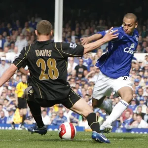 James Vaughan vs Sean Davis: Intense Moment at Goodison Park - Everton vs Portsmouth, FA Barclays Premiership (5th May 2007) James Vaughan vs Sean Davis: Intense Moment at Goodison Park - Everton vs Portsmouth, FA Barclays Premiership (5th May 2007)