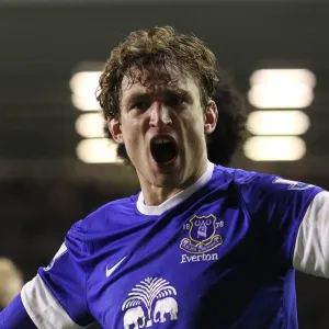 Jelavic's Double: Everton's Thrilling 2-1 Victory Over Tottenham Hotspur in the Premier League (December 9, 2012) Jelavic's Double: Everton's Thrilling 2-1 Victory Over Tottenham Hotspur in the Premier League (December 9, 2012)