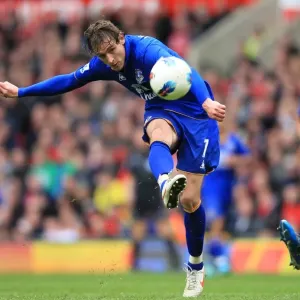 Jelavic's Stunner: Everton's Historic Win at Old Trafford vs. Manchester United (Barclays Premier League, 22 April 2012) Jelavic's Stunner: Everton's Historic Win at Old Trafford vs. Manchester United (Barclays Premier League, 22 April 2012)